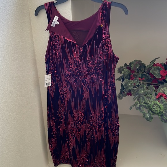 NWT Emerald Sundae Sequin Dress - Picture 2 of 8